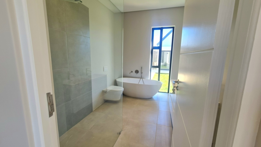 4 Bedroom Property for Sale in Baron View Western Cape